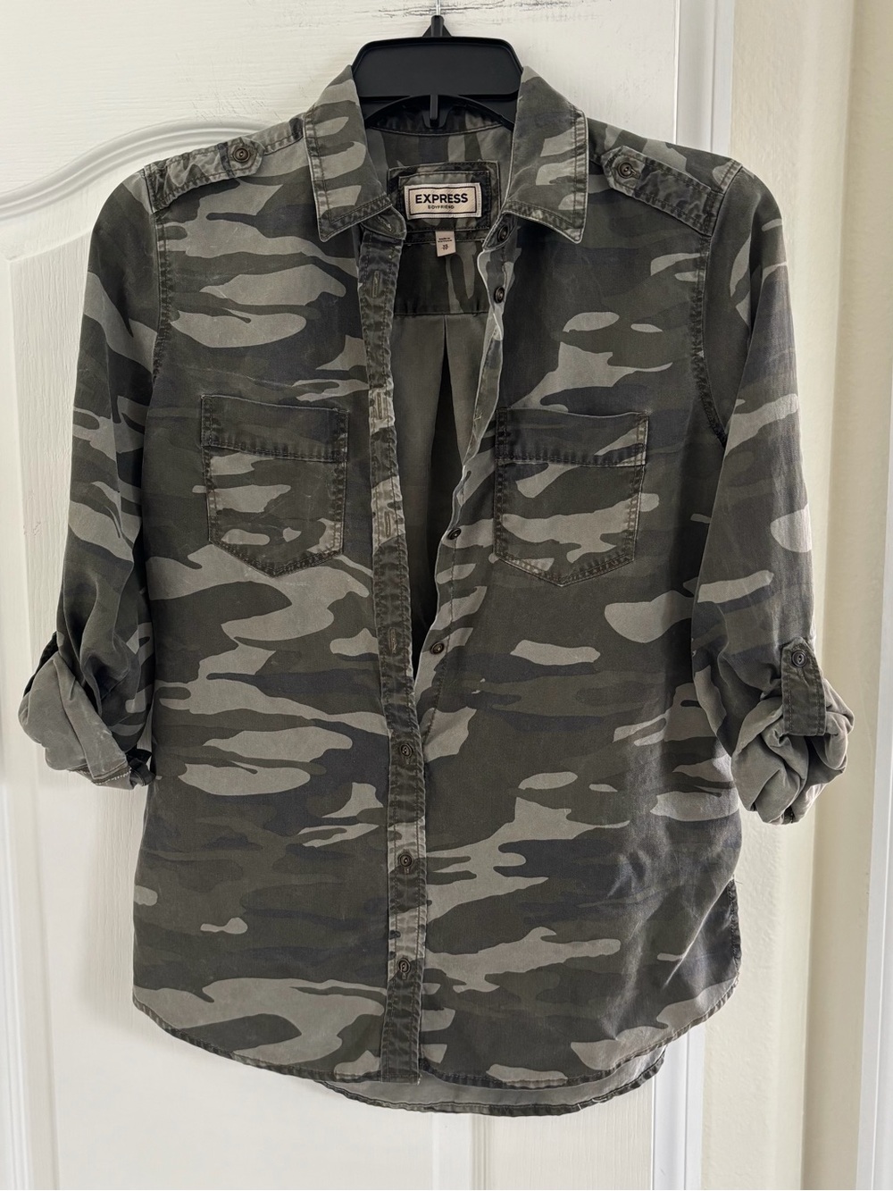 Express Women’s Olive & Gray Camo Field Shirt Jacket